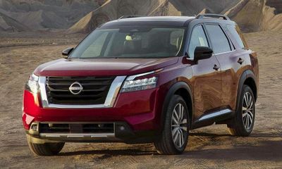 2024 Nissan Pathfinder SL