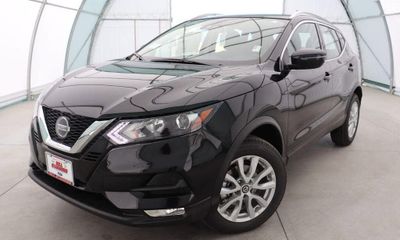 2022 Nissan Rogue Sport SV