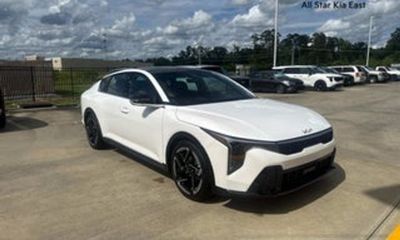 2026 Kia K4 GT Line