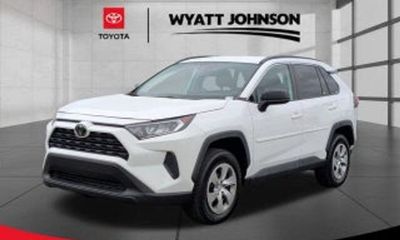2020 Toyota RAV4 LE