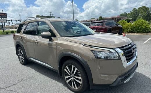 2024 Nissan Pathfinder Platinum