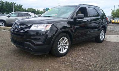 2017 Ford Explorer Base