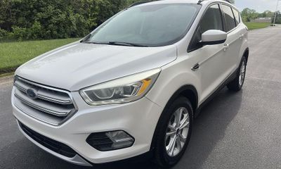 2017 Ford Escape SE
