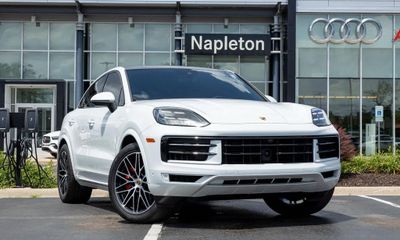 2024 Porsche Cayenne S Coupe