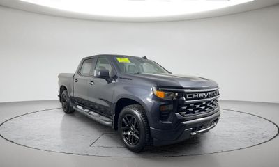 2023 Chevrolet Silverado Custom
