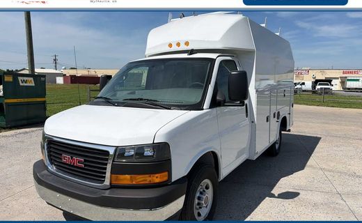 2025 GMC Savana 3500 139 Cutaway