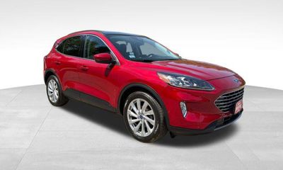 2021 Ford Escape Titanium Fhev