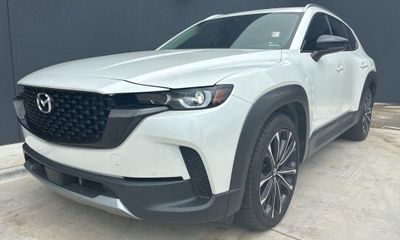 2023 Mazda CX-50 Premium Package