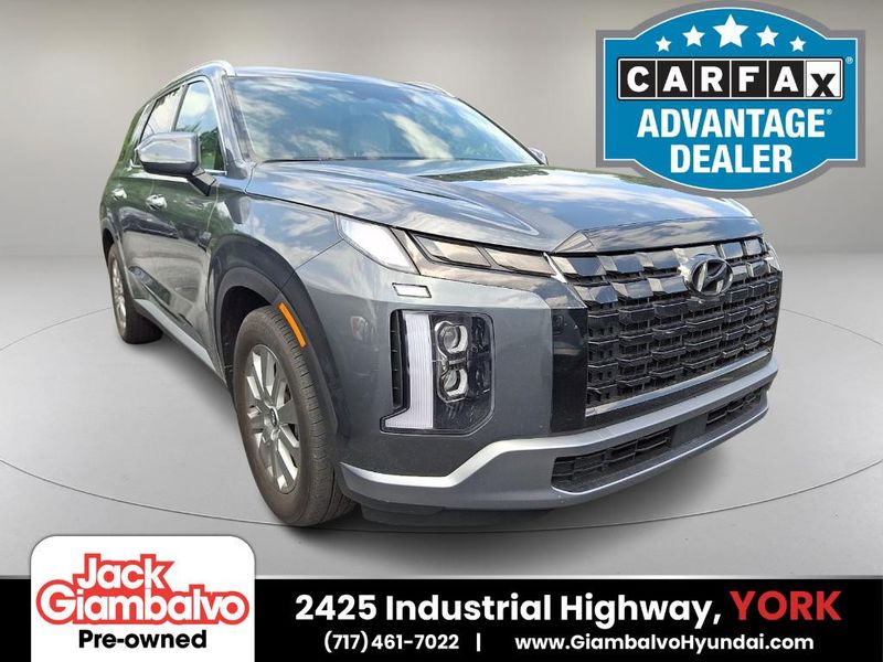 2023 Hyundai Palisade — a typically priced live listing