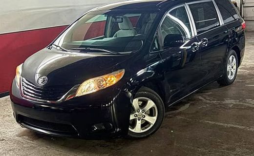 2015 Toyota Sienna LE