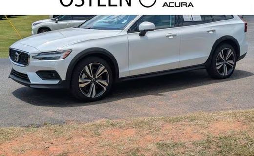 2026 Volvo V60CC Plus
