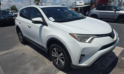 2018 Toyota RAV4 Adventure XLE