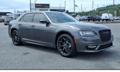 2022 Chrysler 300 Touring L
