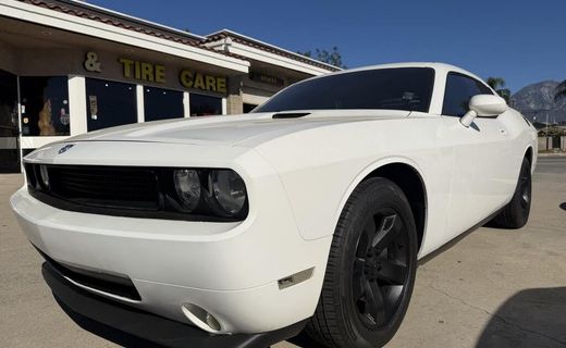 2009 Dodge Challenger Base