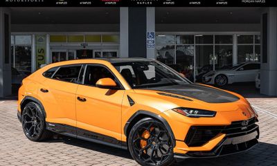 2023 Lamborghini Urus Performante