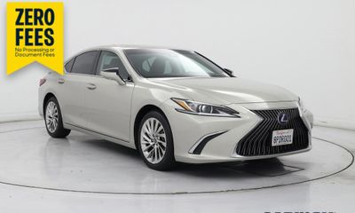 2019 Lexus ES 300H