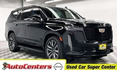 2023 Cadillac Escalade Premium Luxury