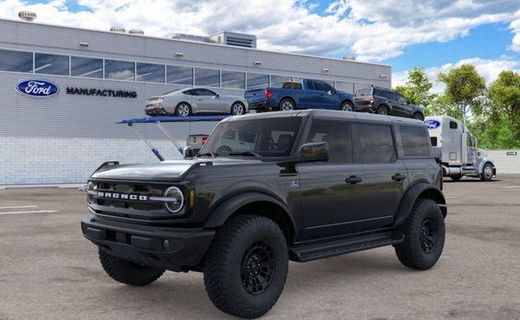 2026 Ford Bronco Outer Banks