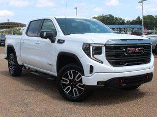 2023 GMC Sierra AT4