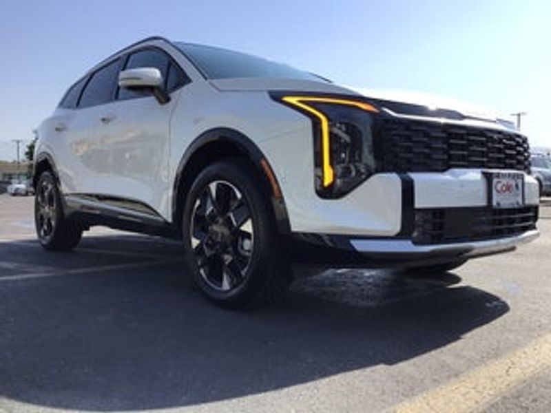 2027 Kia Sportage Hybrid — a typically priced live listing
