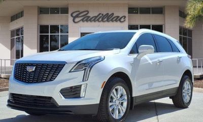 2026 Cadillac XT5 Luxury