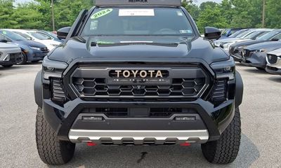 2024 Toyota Tacoma Hybrid