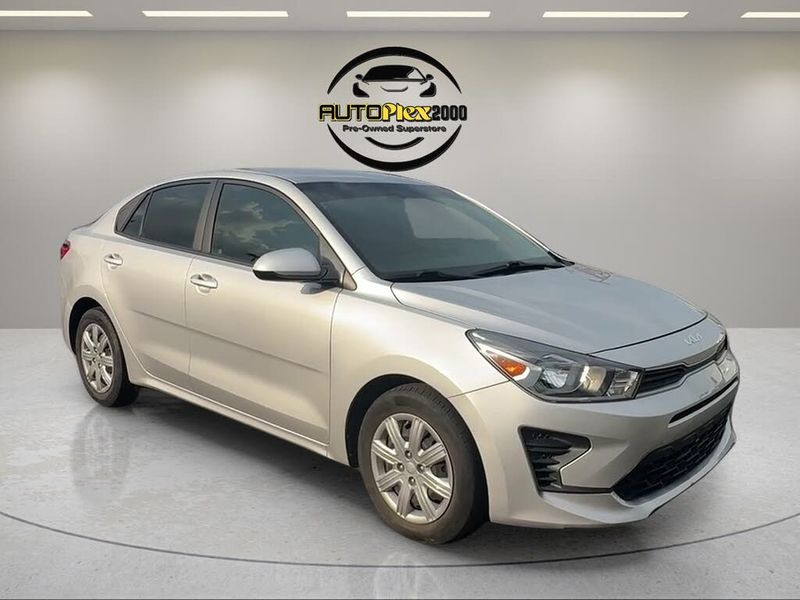 2022 Kia RIO — a typically priced live listing
