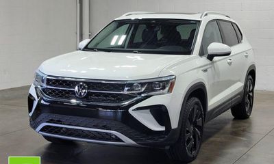 2024 Volkswagen Taos 4Motion SEL