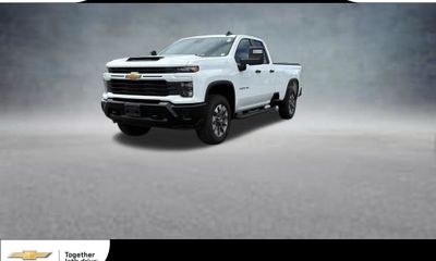 2024 Chevrolet Silverado HD Custom