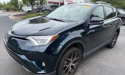 2017 Toyota RAV4 SE