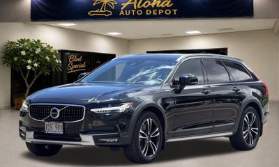 2018 Volvo V90CC Momentum