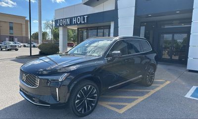2025 Volvo XC90 Plus