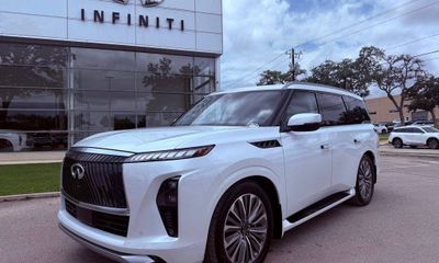 2026 Infiniti QX80 Luxe