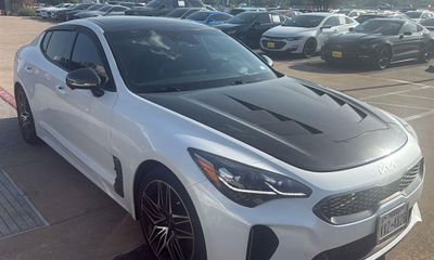 2022 Kia Stinger GT2