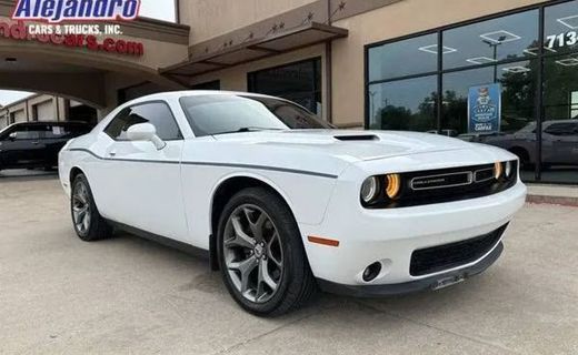 2017 Dodge Challenger SXT