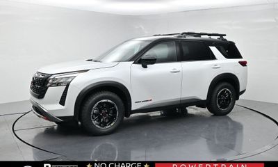 2026 Nissan Pathfinder SV