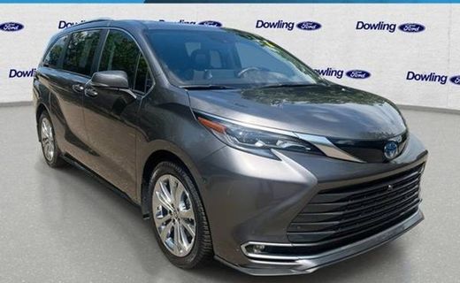 2024 Toyota Sienna Platinum