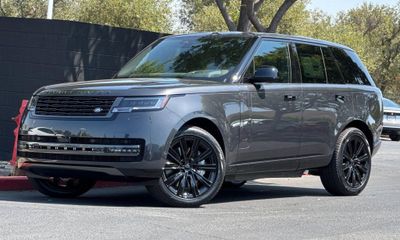 2026 Land Rover Range SE