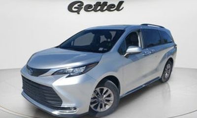 2026 Toyota Sienna LE