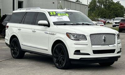 2023 Lincoln Navigator Reserve