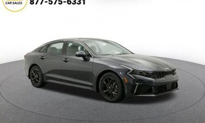 2025 Kia K5 LXS