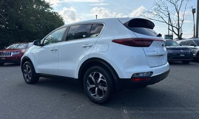 2022 Kia Sportage LX