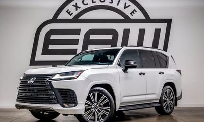 2025 Lexus LX 600 Luxury
