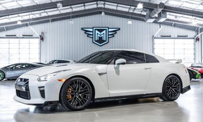 2023 Nissan GT-R Premium