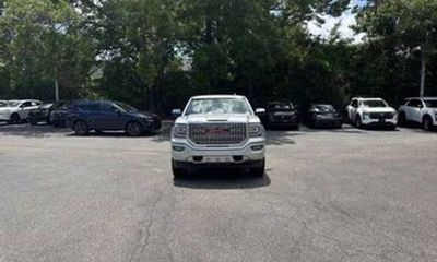 2017 GMC Sierra Denali