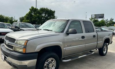 2003 Chevrolet Silverado 2500HD LS Short