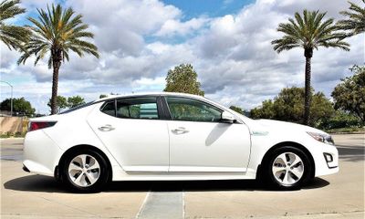 2016 Kia Optima GL Middle LOW