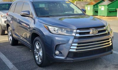 2018 Toyota Highlander LTD Platinum