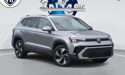 2025 Volkswagen Taos 4Motion SE