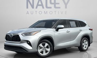 2021 Toyota Highlander LE
